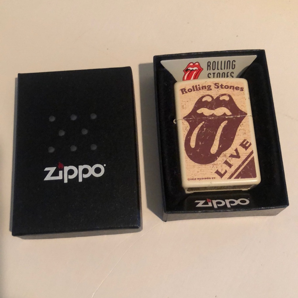 Cream Colored Metal Rolling Stones Zippo Lighter